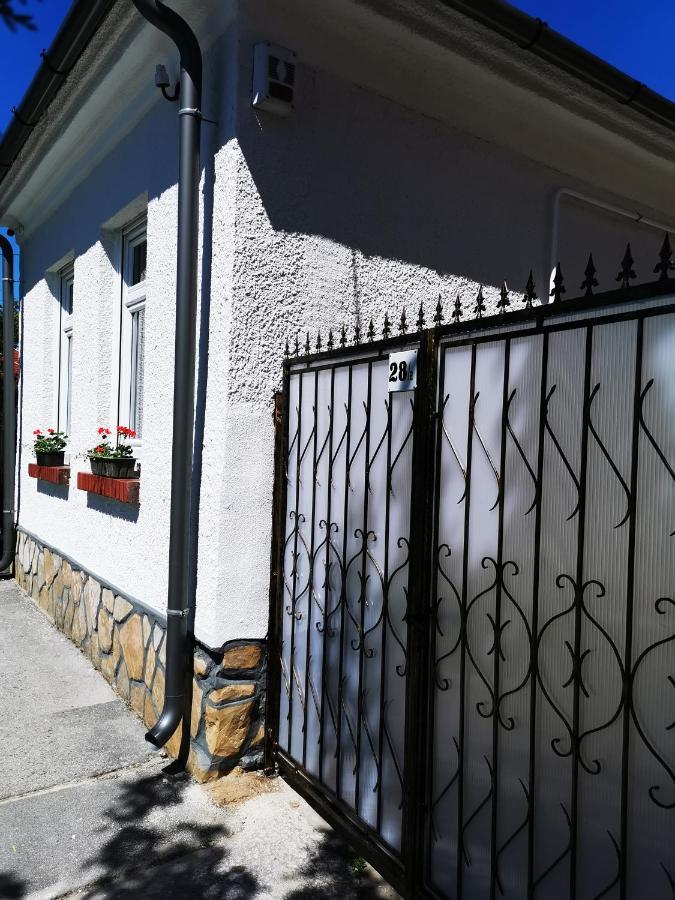 Lehel Apartman Кестхей Екстер'єр фото