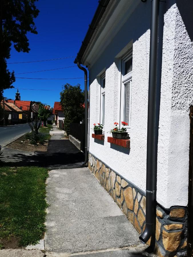 Lehel Apartman Кестхей Екстер'єр фото